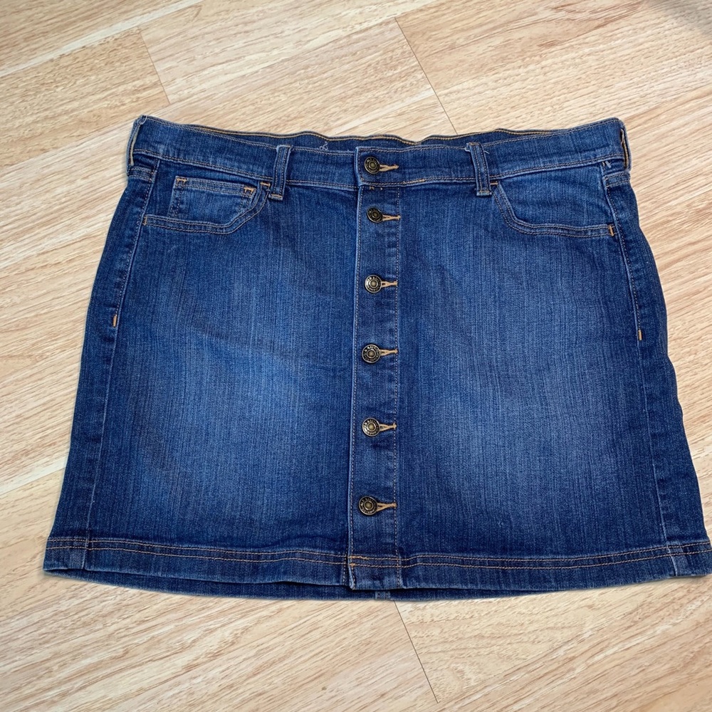 Old navy blue jean denim skirt 14